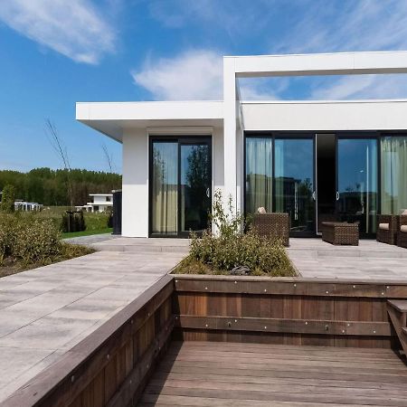 Swanky Villa In Zeewolde With Garden Dış mekan fotoğraf