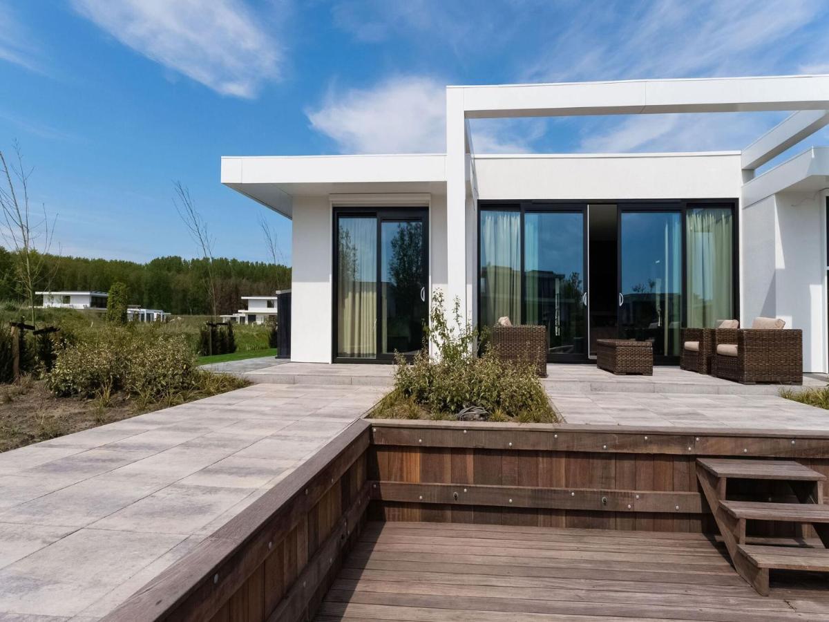Swanky Villa In Zeewolde With Garden Dış mekan fotoğraf