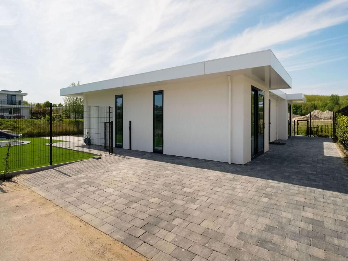 Swanky Villa In Zeewolde With Garden Dış mekan fotoğraf