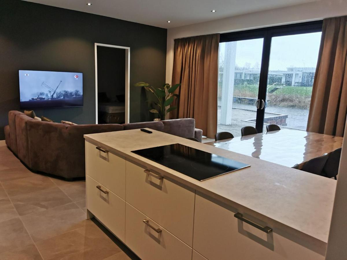 Swanky Villa In Zeewolde With Garden Dış mekan fotoğraf