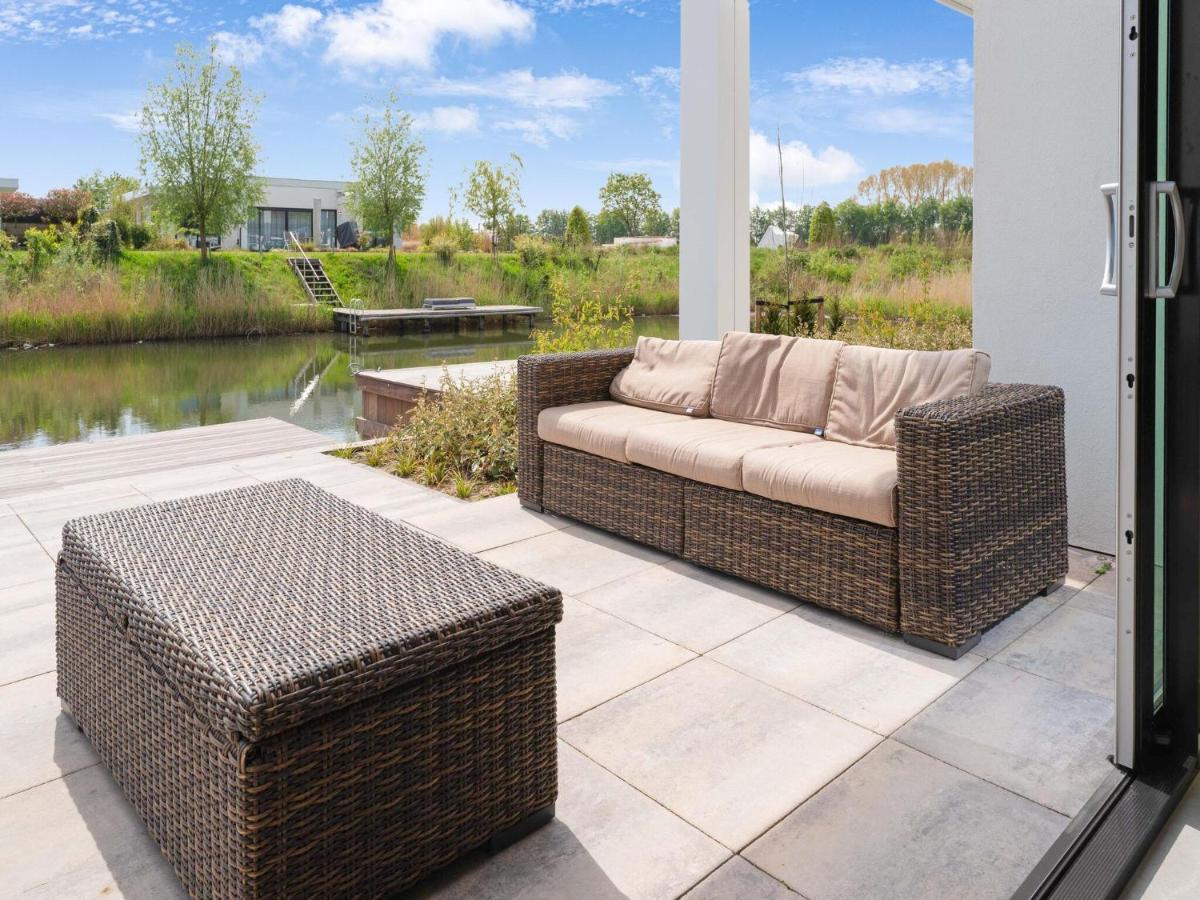 Swanky Villa In Zeewolde With Garden Dış mekan fotoğraf